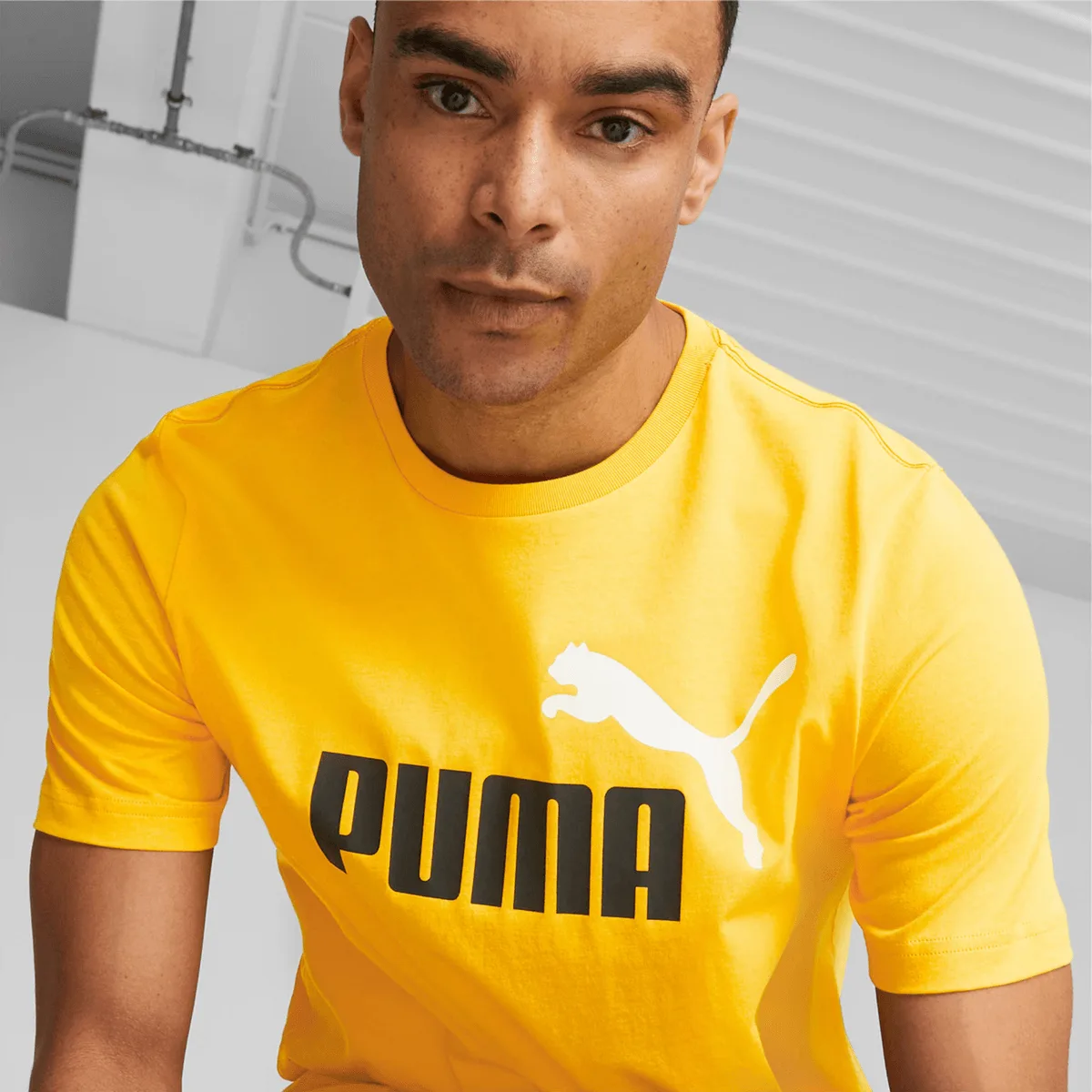 PUMA ESS+ 2 Col Logo Tee